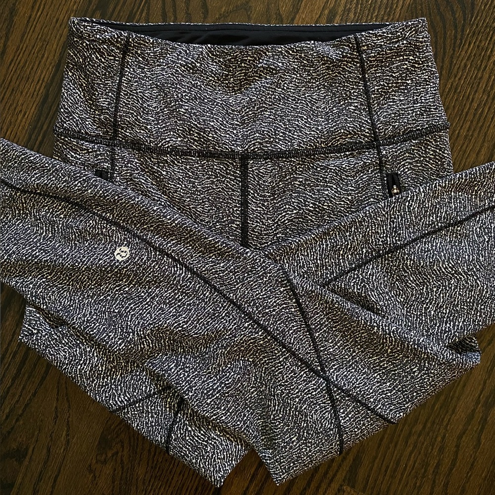 Lulu Lemon Athletica Leggings!